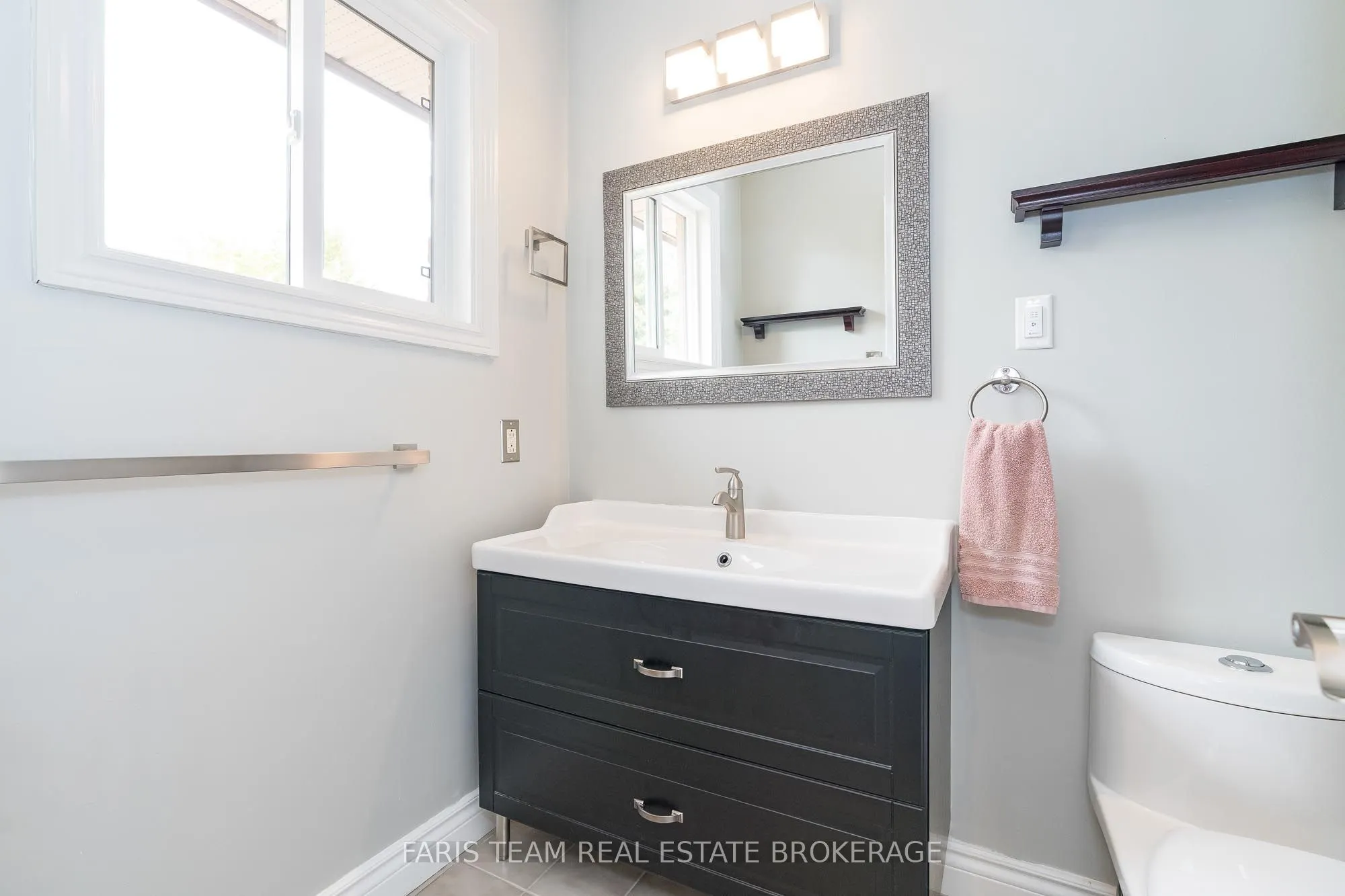 2032 Chantler Street