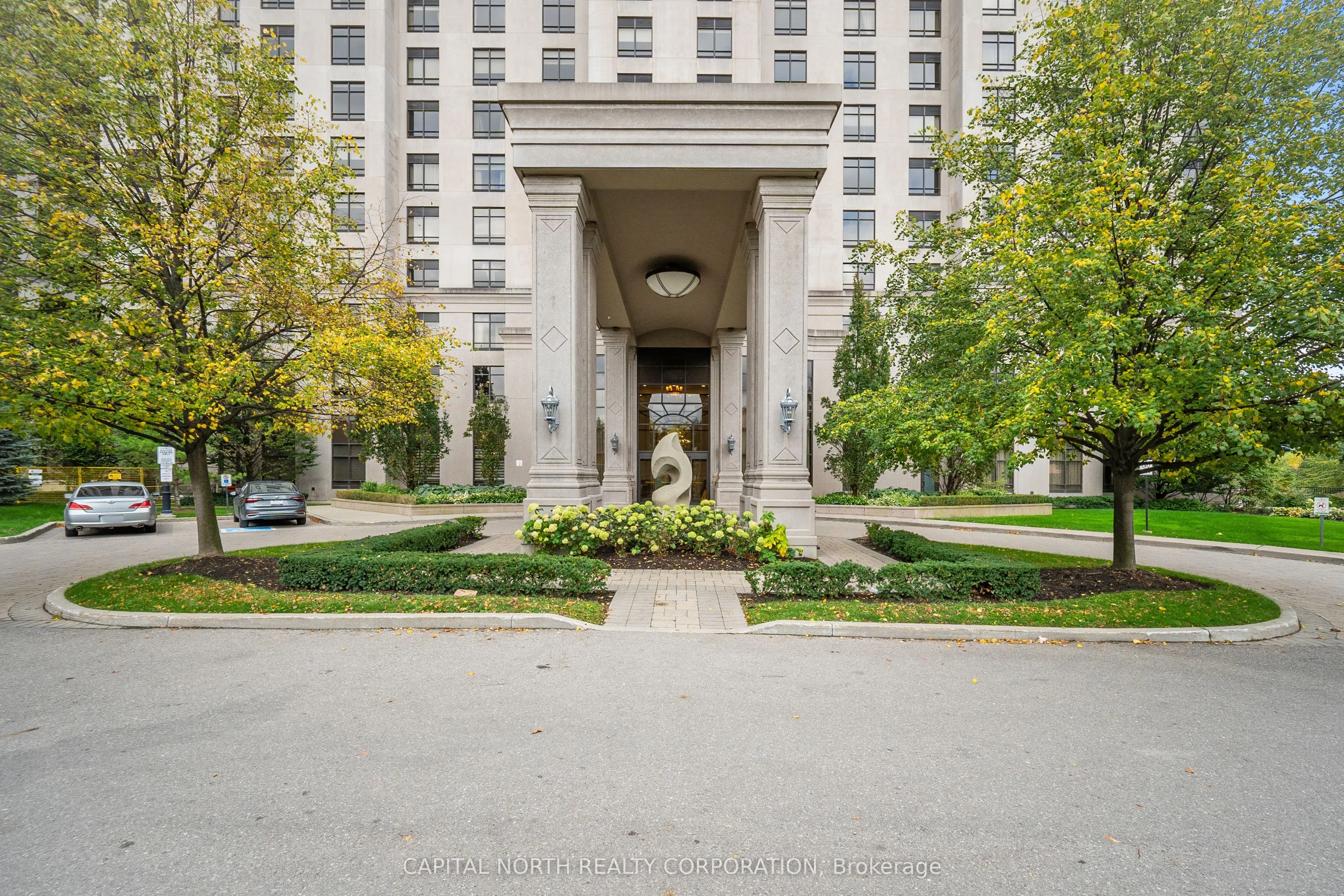 9245 Jane Street, #611