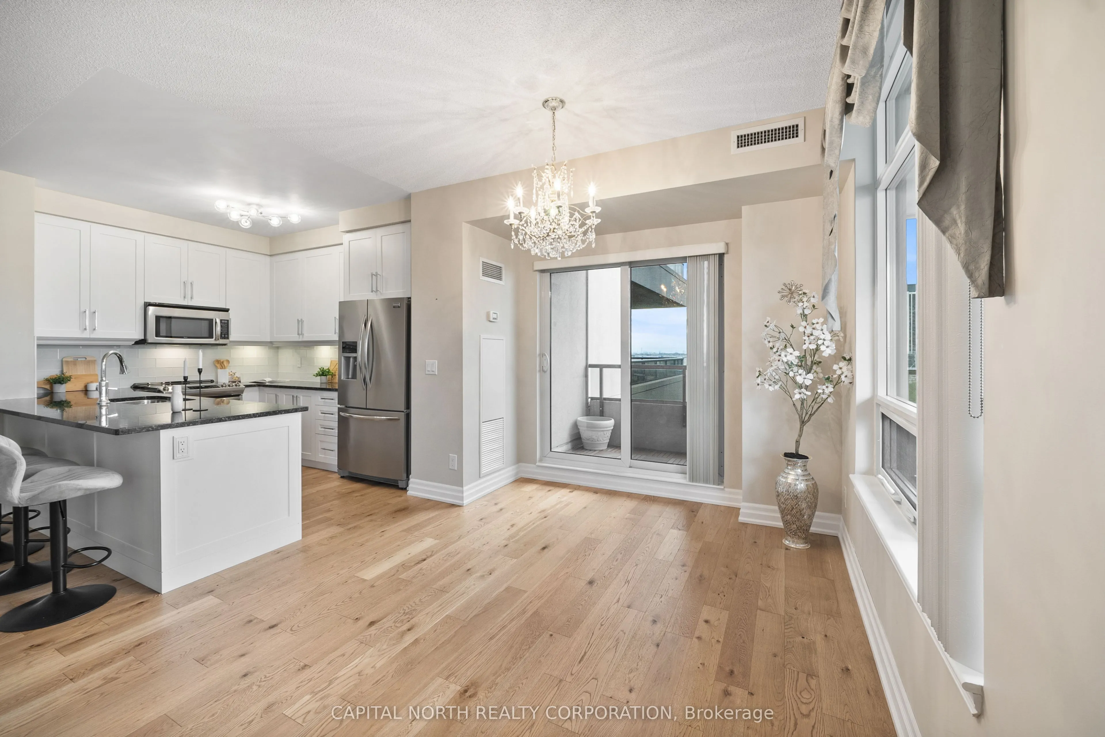 9245 Jane Street, #611