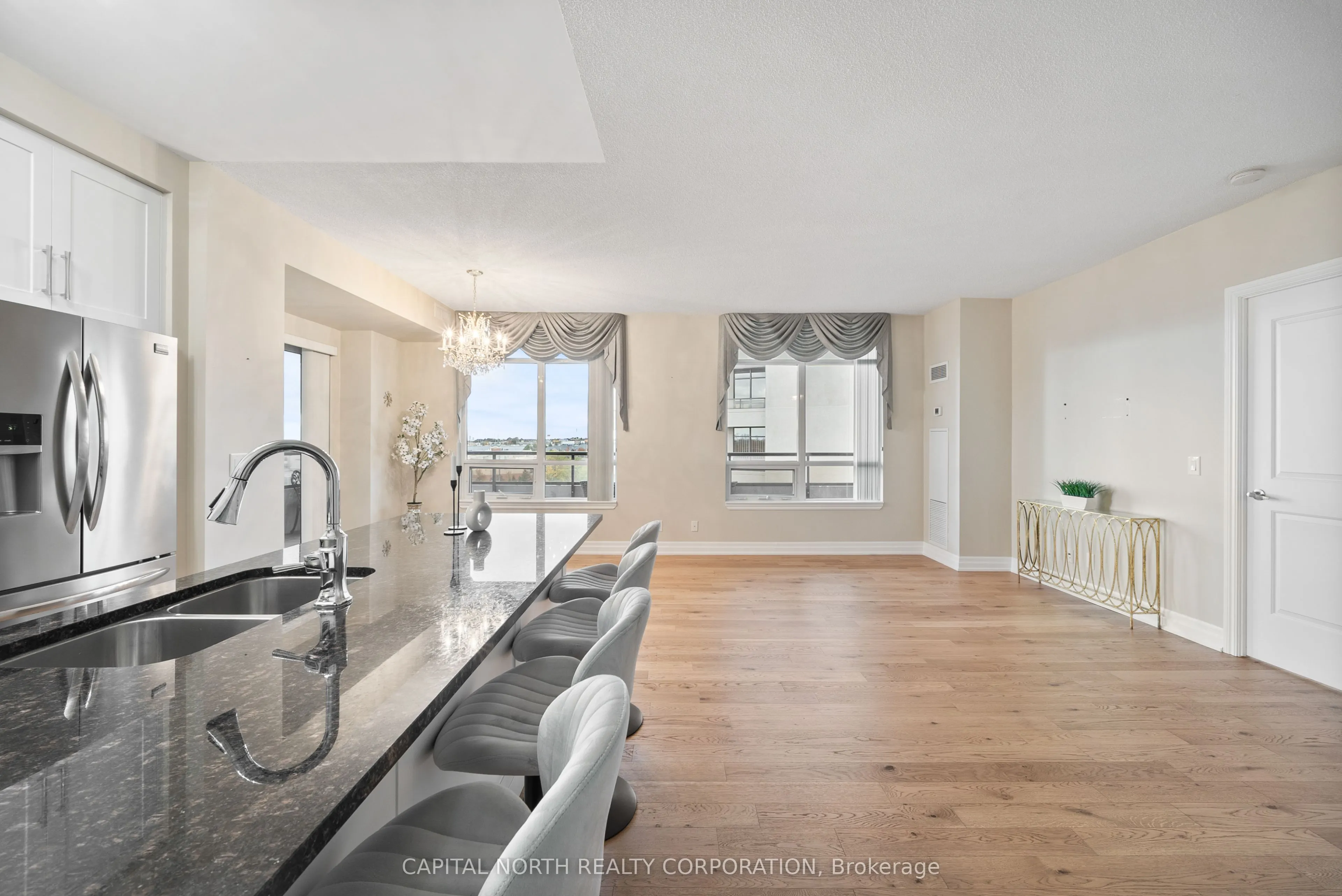 9245 Jane Street, #611
