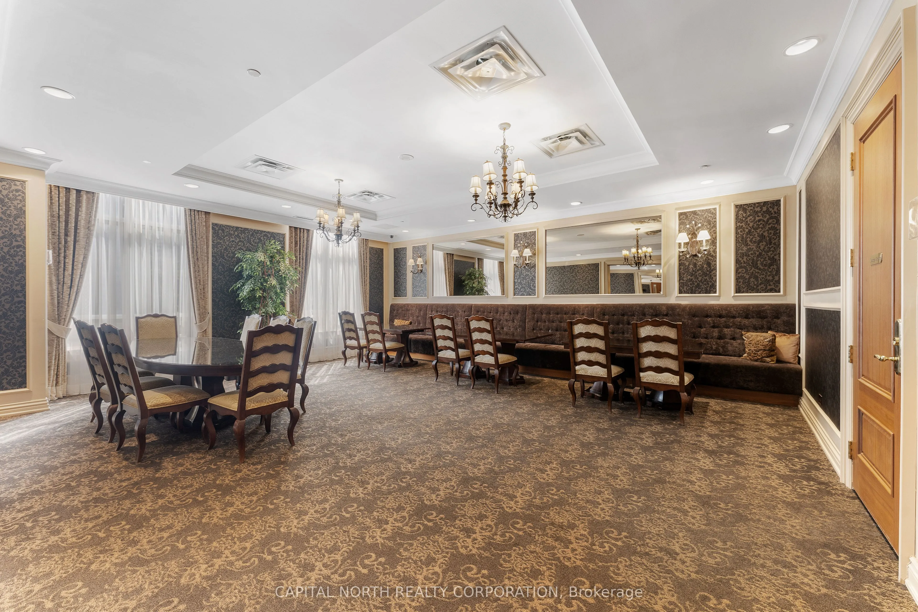 9245 Jane Street, #611