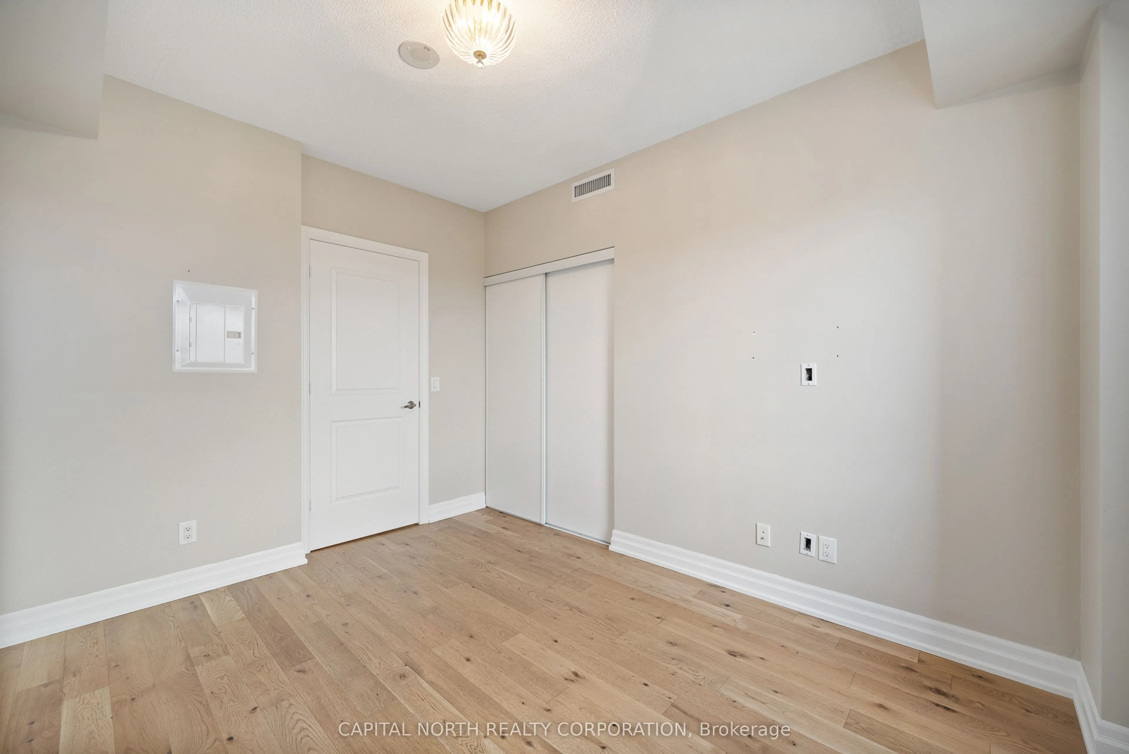 9245 Jane Street, #611