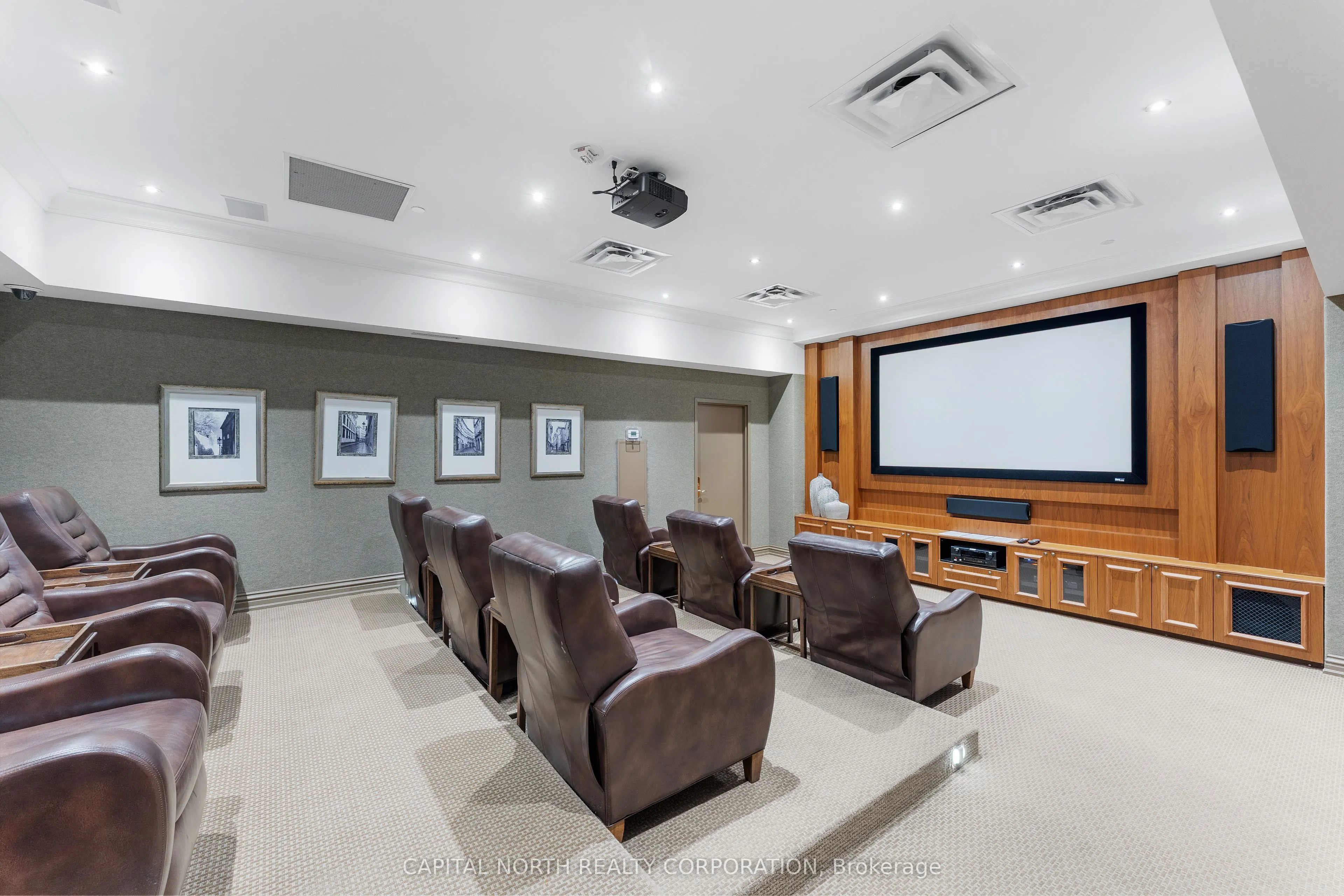 9245 Jane Street, #611