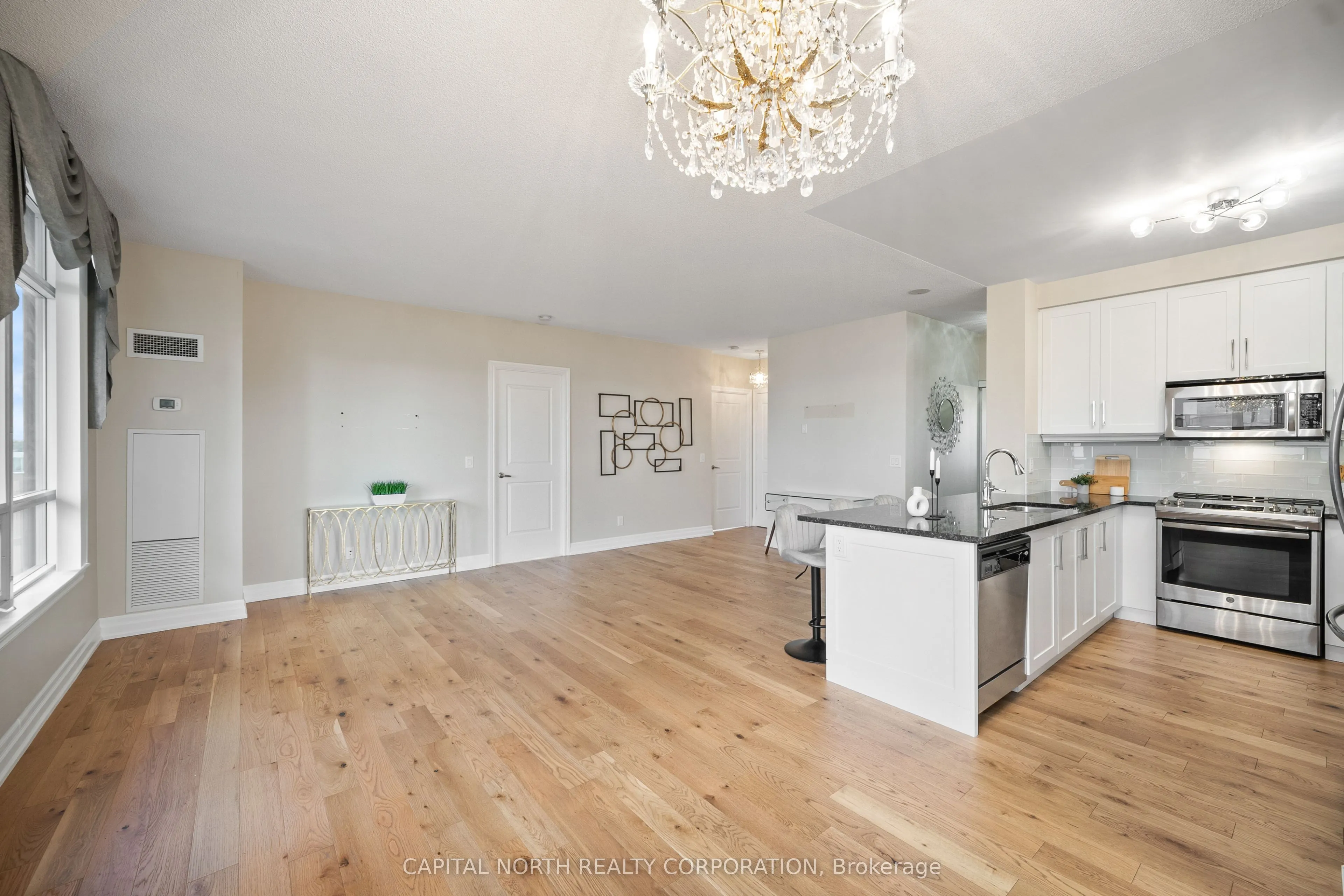 9245 Jane Street, #611