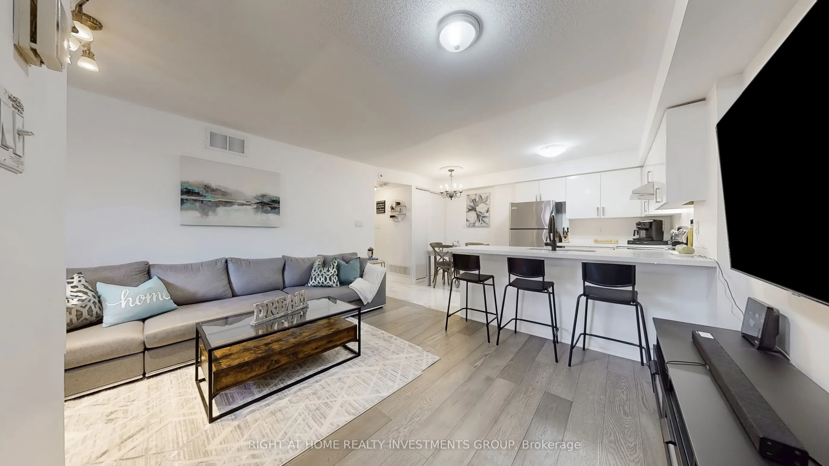 316 John Street, #118