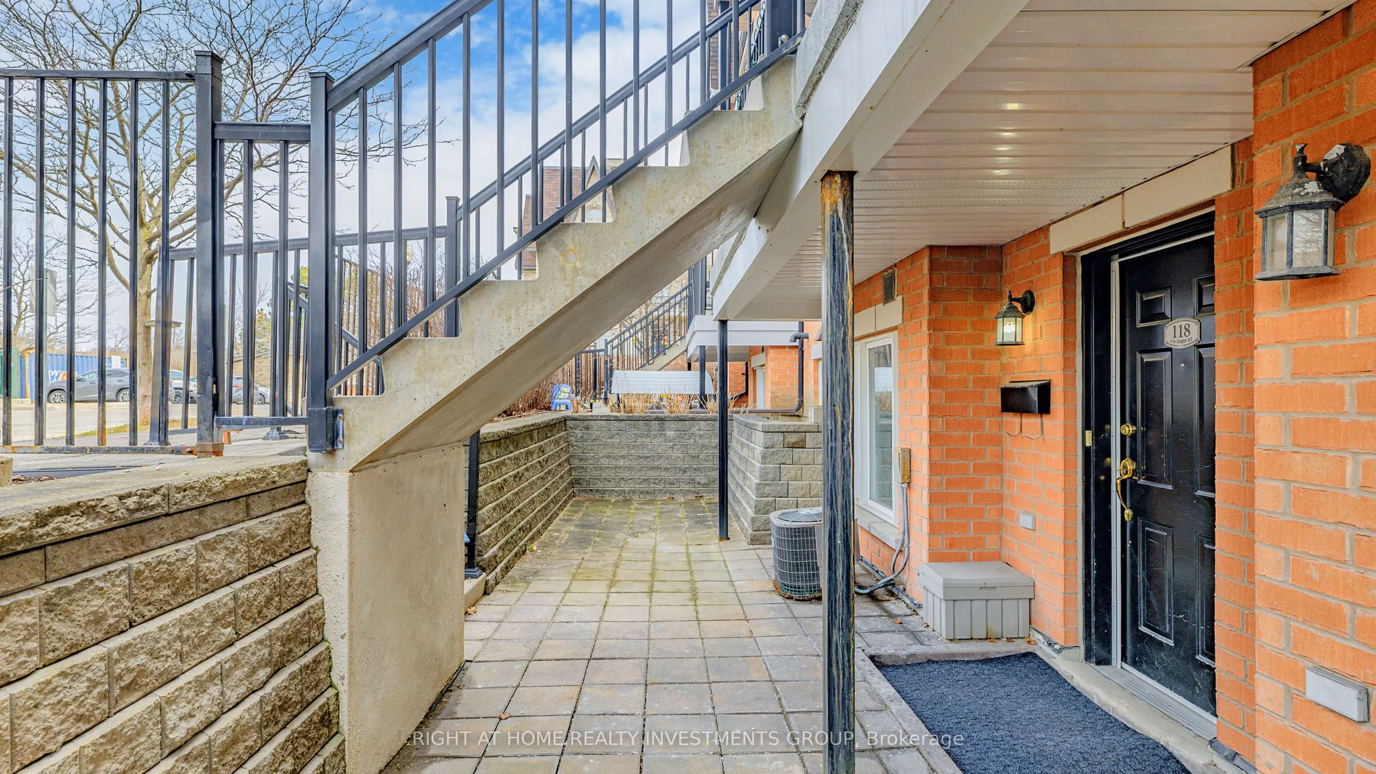 316 John Street, #118