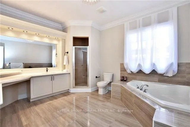 107 Queen Filomena Avenue