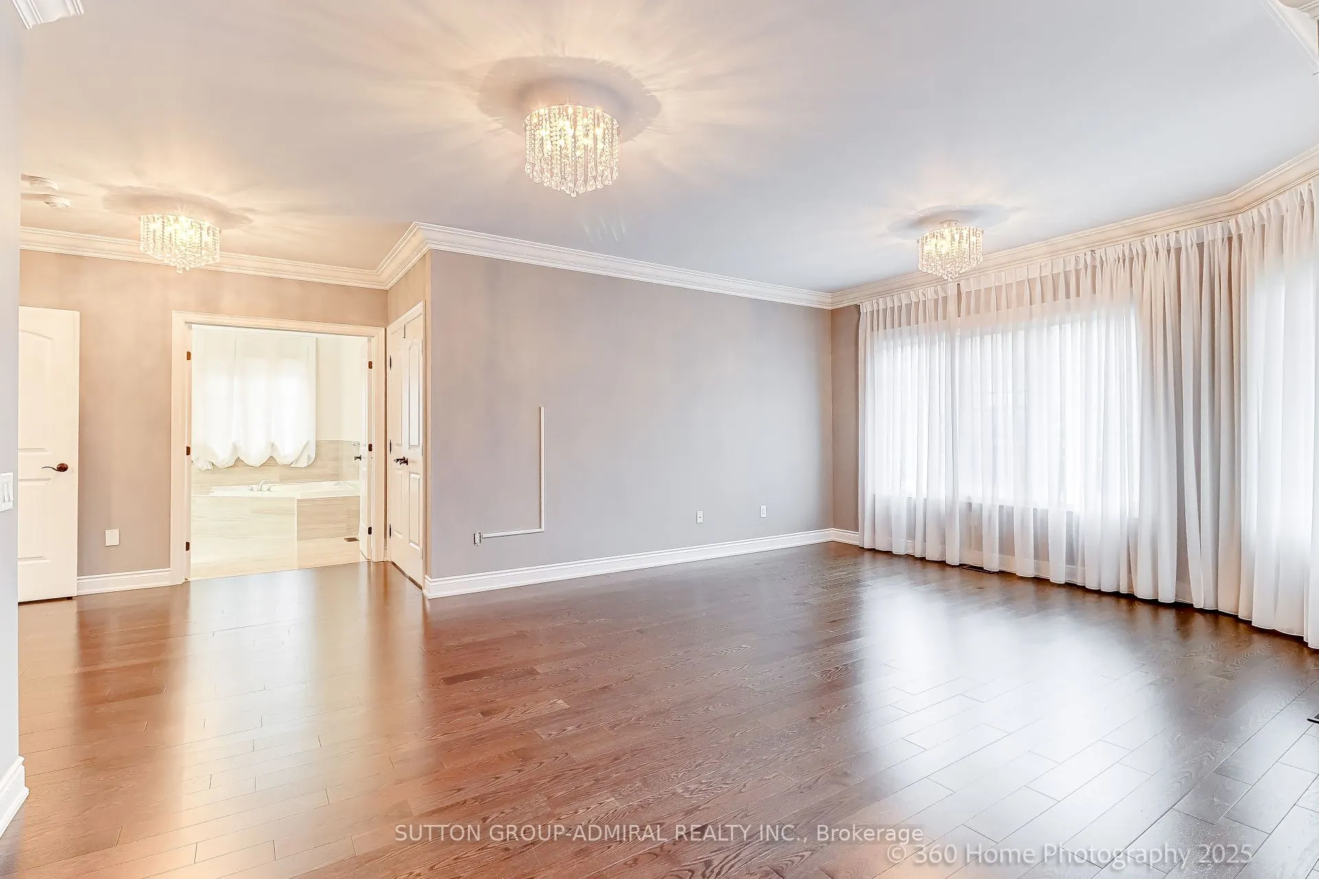 107 Queen Filomena Avenue