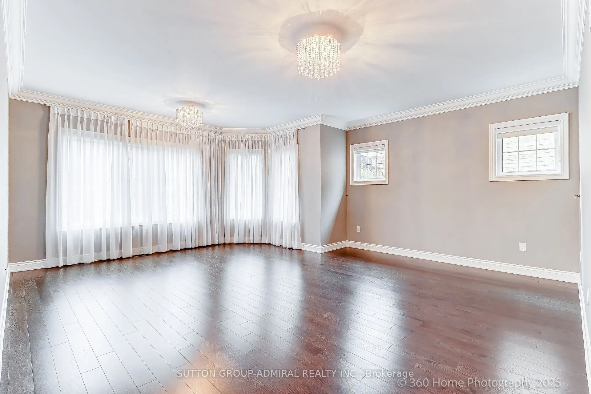 107 Queen Filomena Avenue