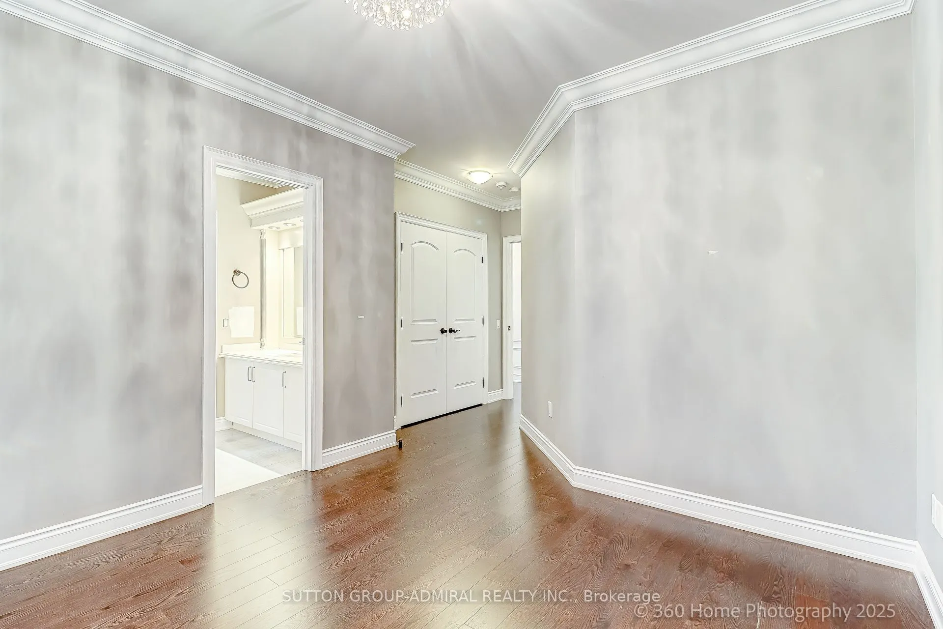 107 Queen Filomena Avenue