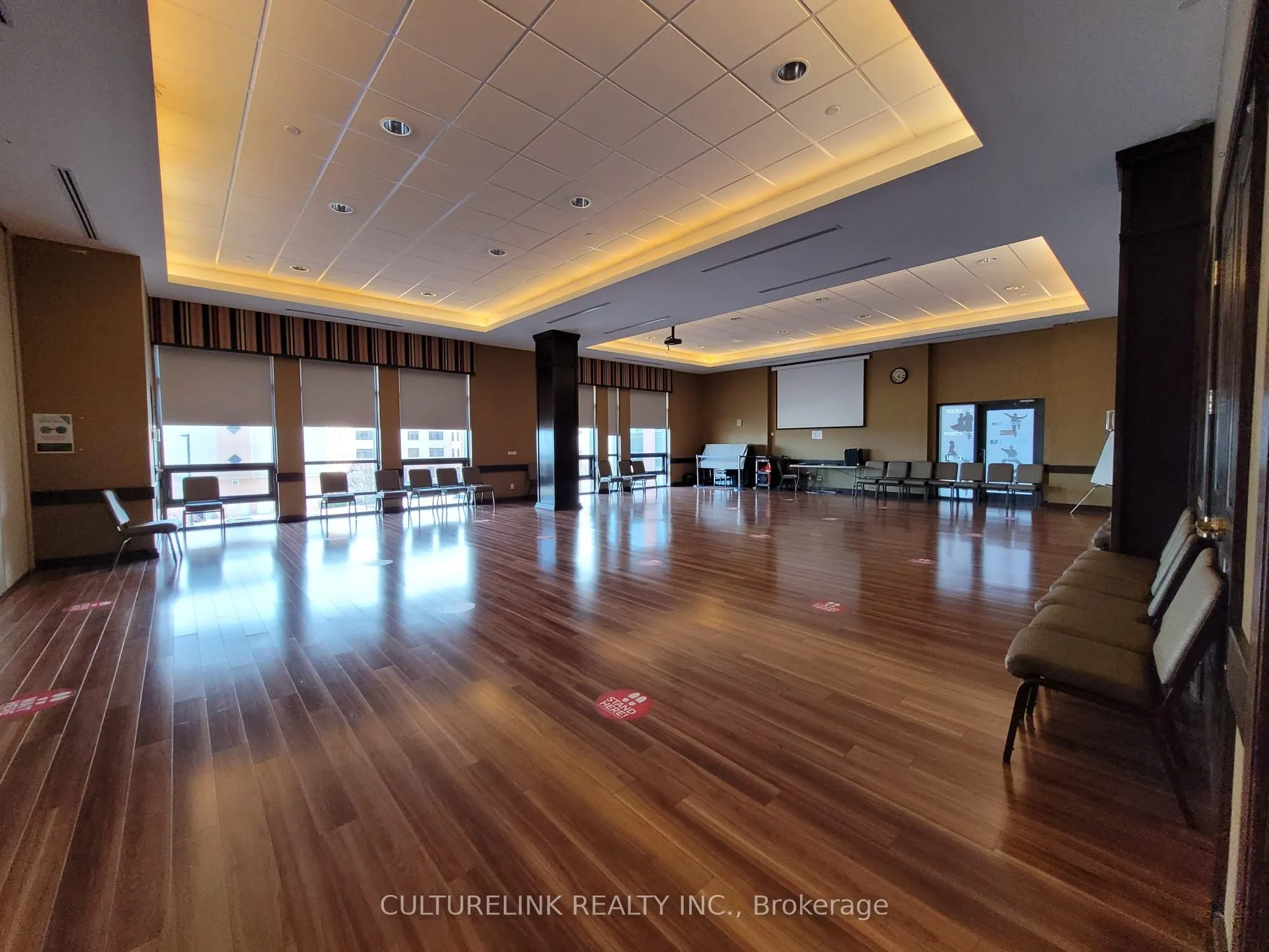 11211 Yonge Street, #633