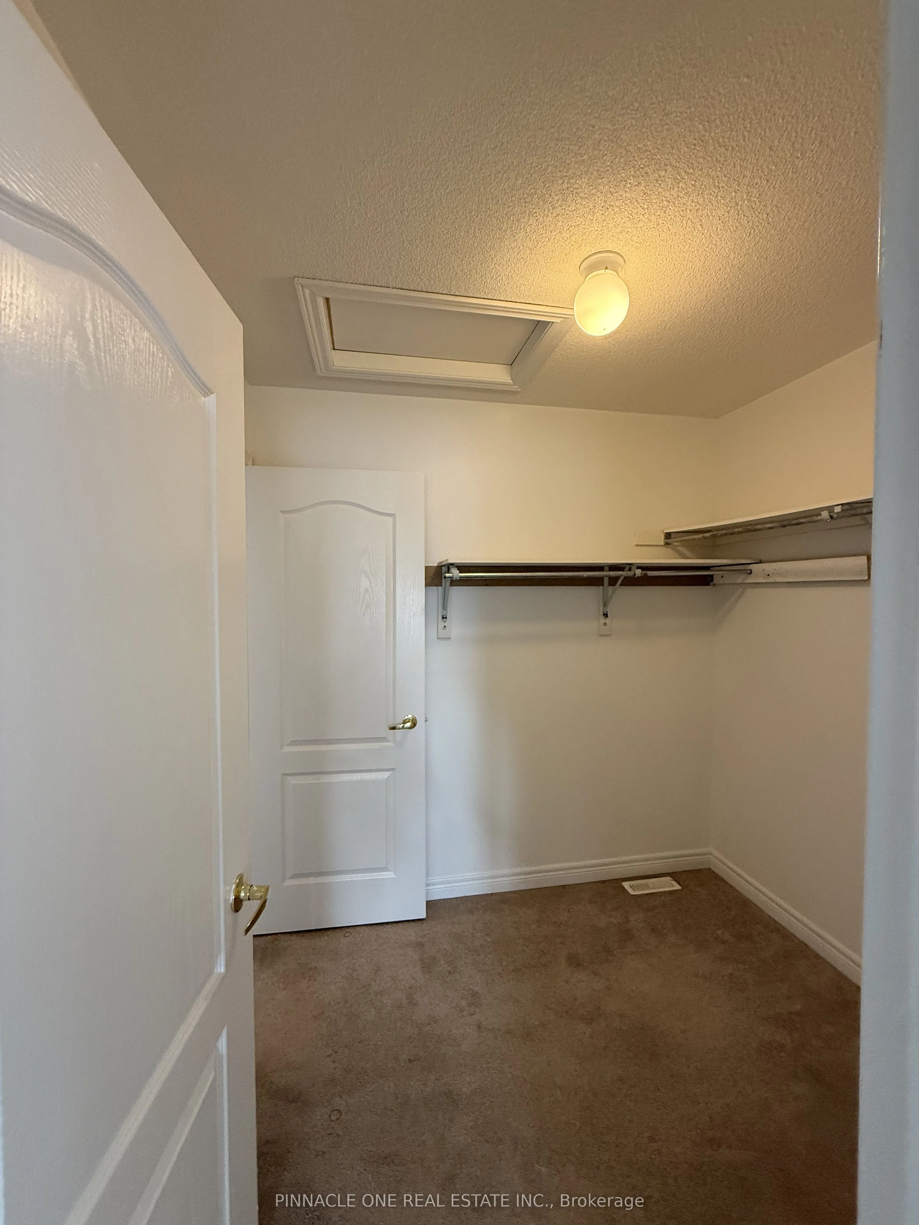 168 Durhamview Crescent