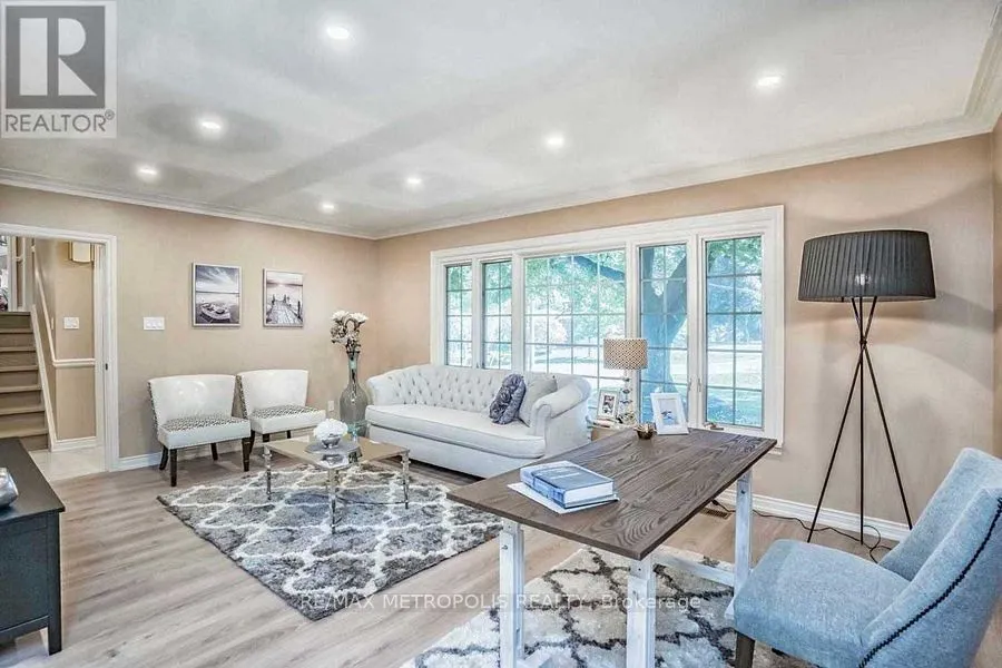 14 Strathroy Crescent