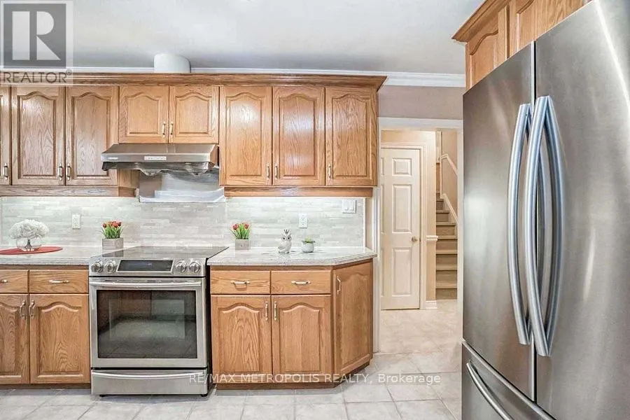 14 Strathroy Crescent