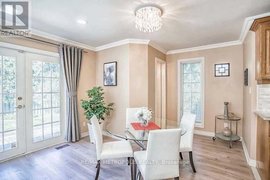 14 Strathroy Crescent