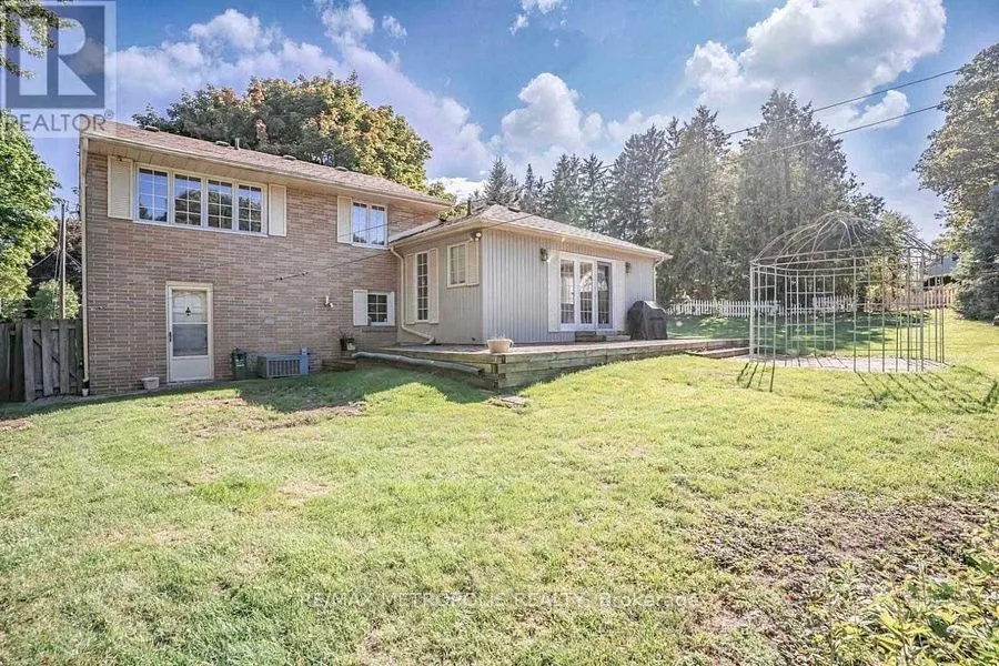 14 Strathroy Crescent