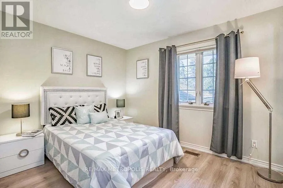 14 Strathroy Crescent