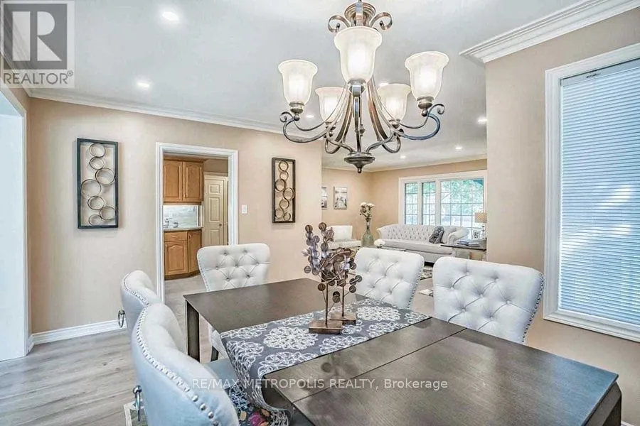 14 Strathroy Crescent