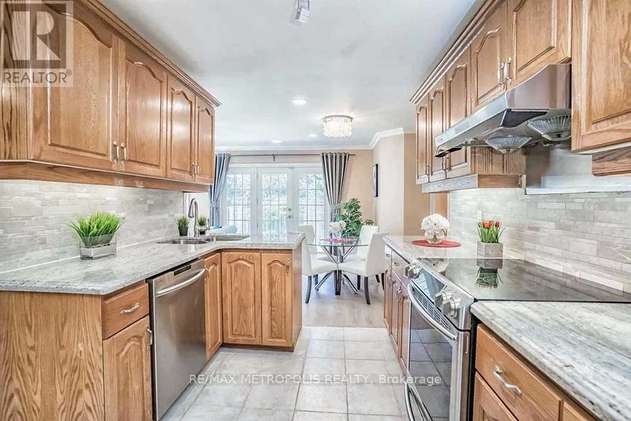 14 Strathroy Crescent