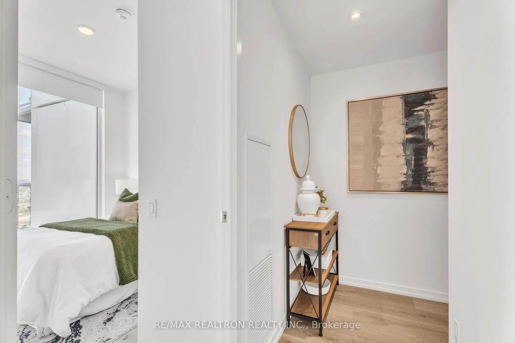 7890 Jane Street, #3806