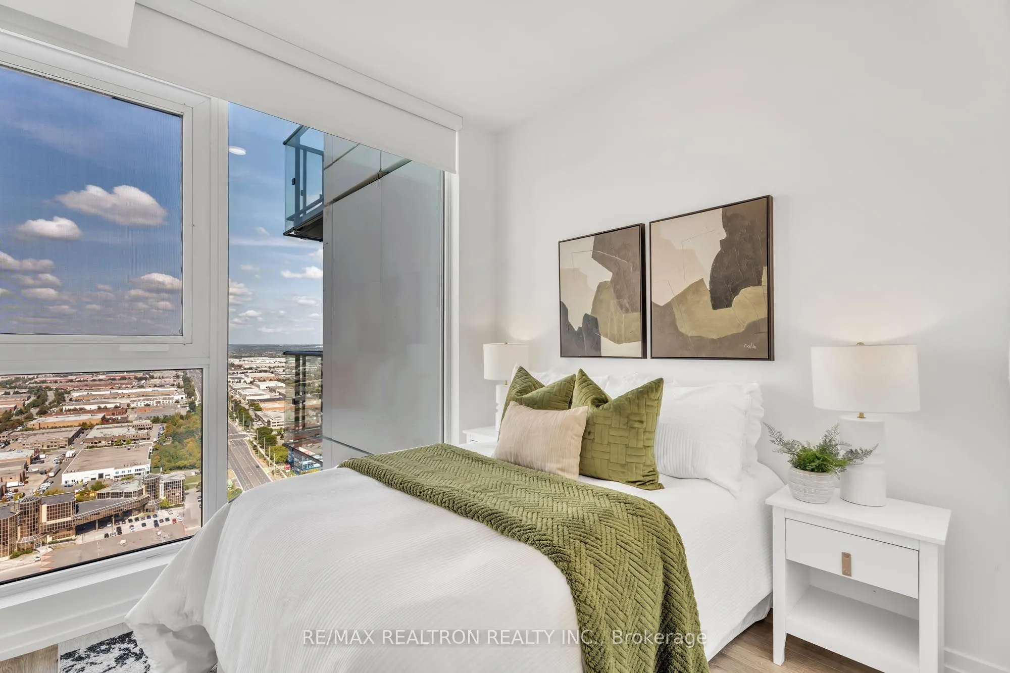 7890 Jane Street, #3806