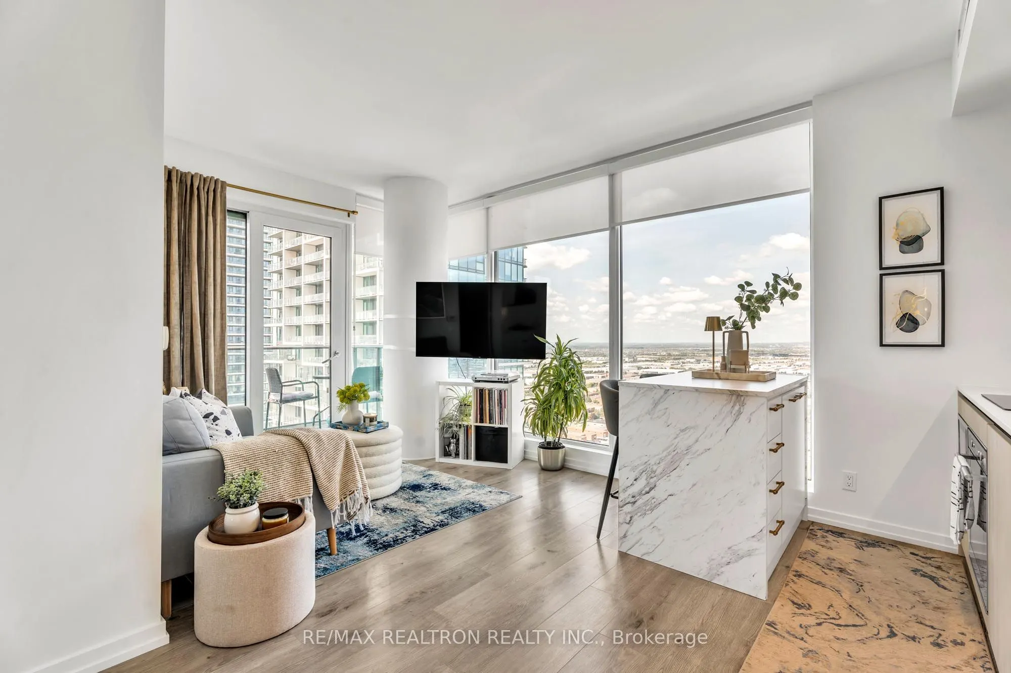 7890 Jane Street, #3806