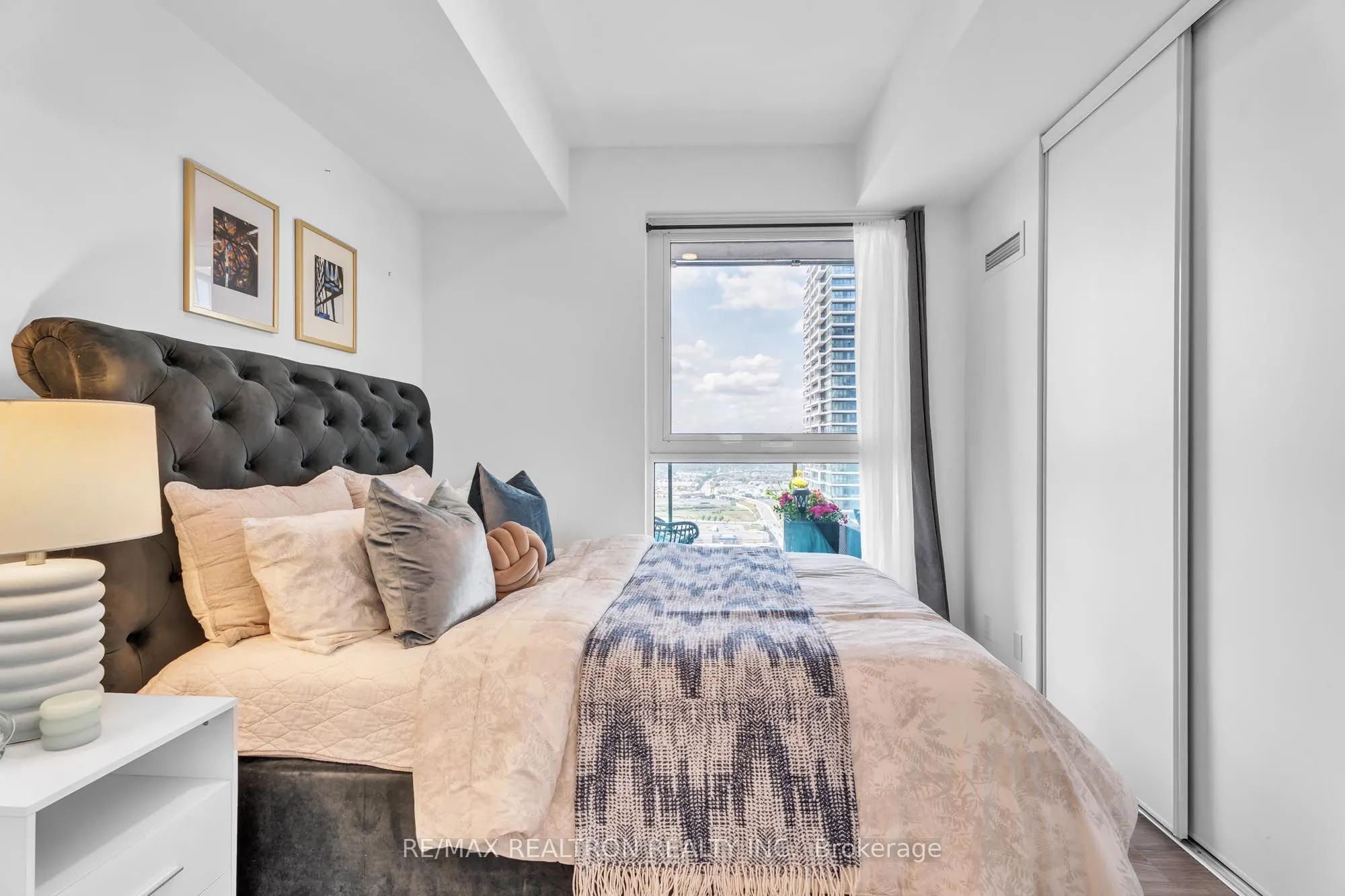 7890 Jane Street, #3806