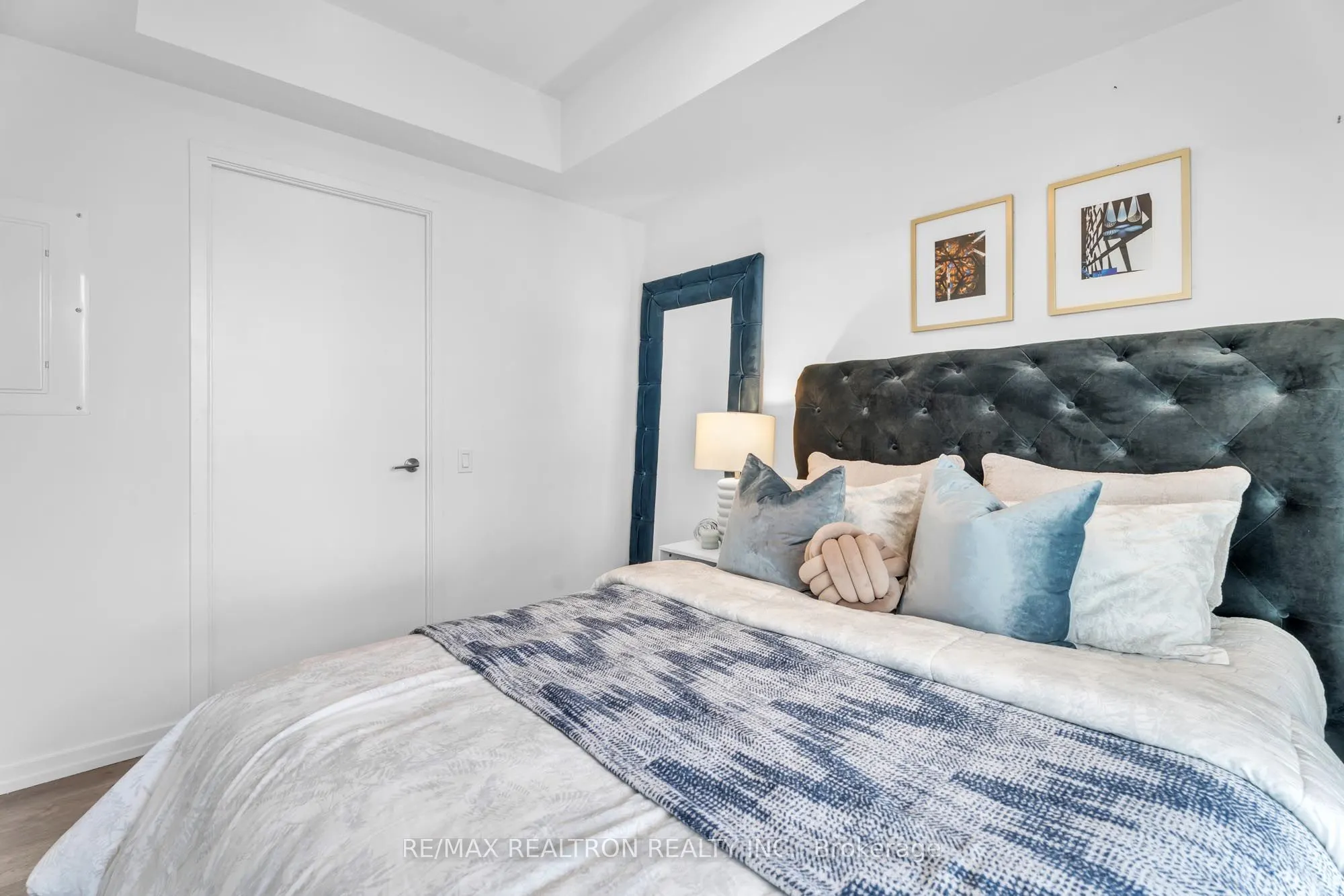 7890 Jane Street, #3806