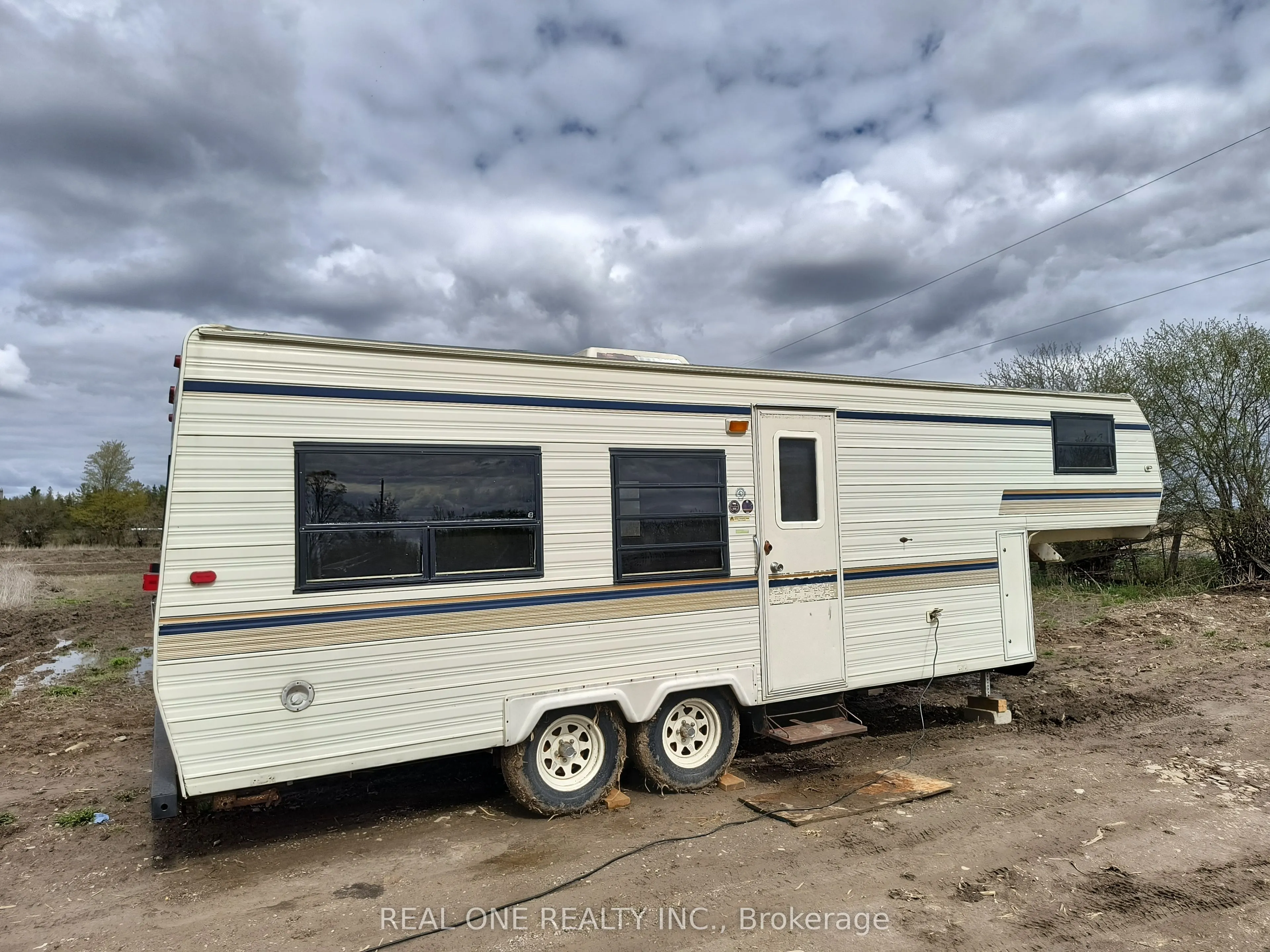 2065B Thorah Concession Rd 4 Road