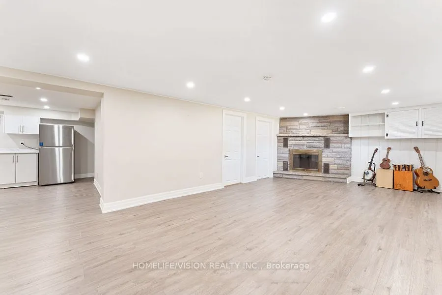 162 Queen Street, #Basement