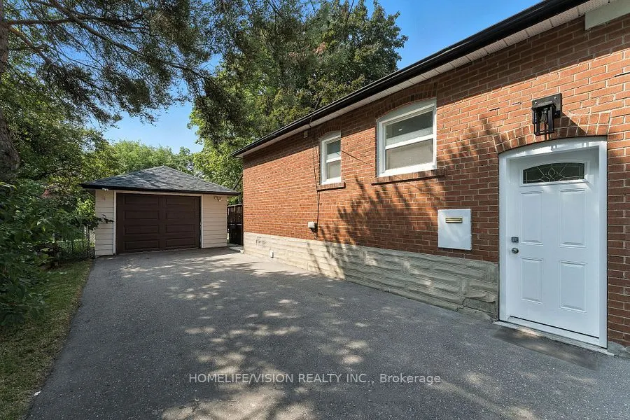 162 Queen Street, #Basement