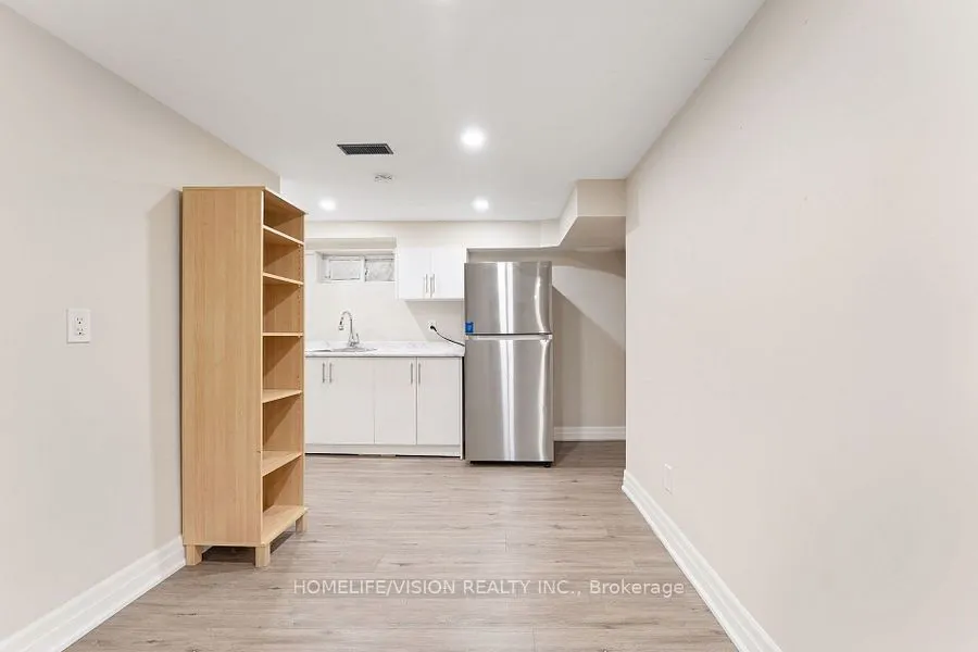 162 Queen Street, #Basement