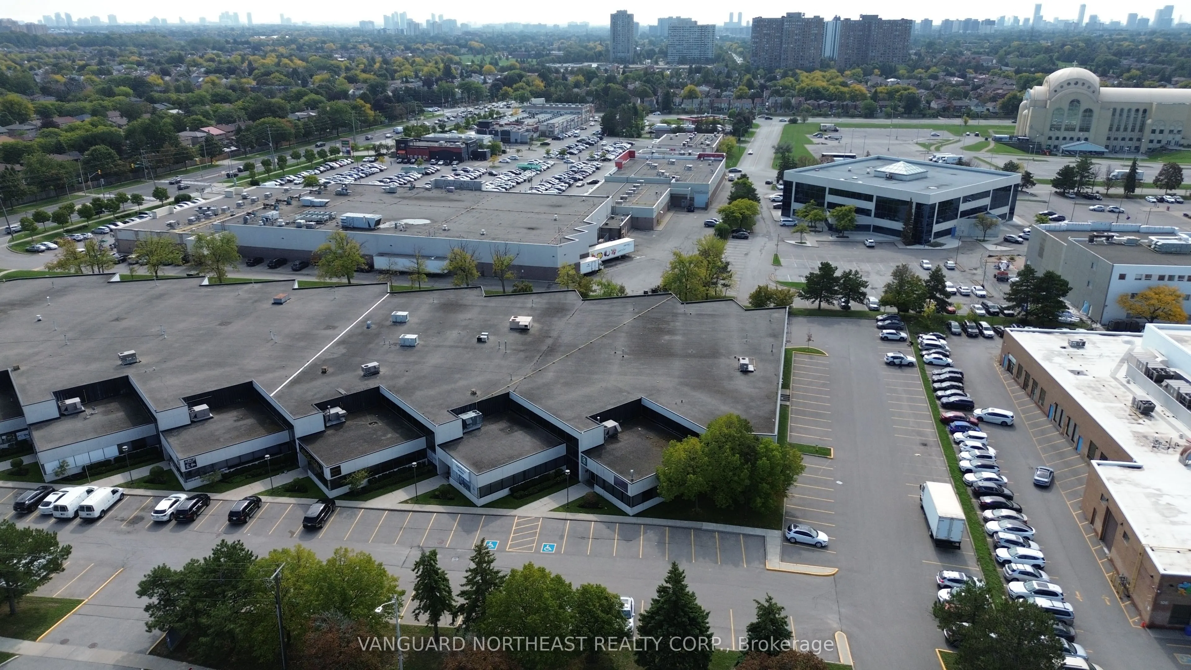 7100 Warden Avenue, #8