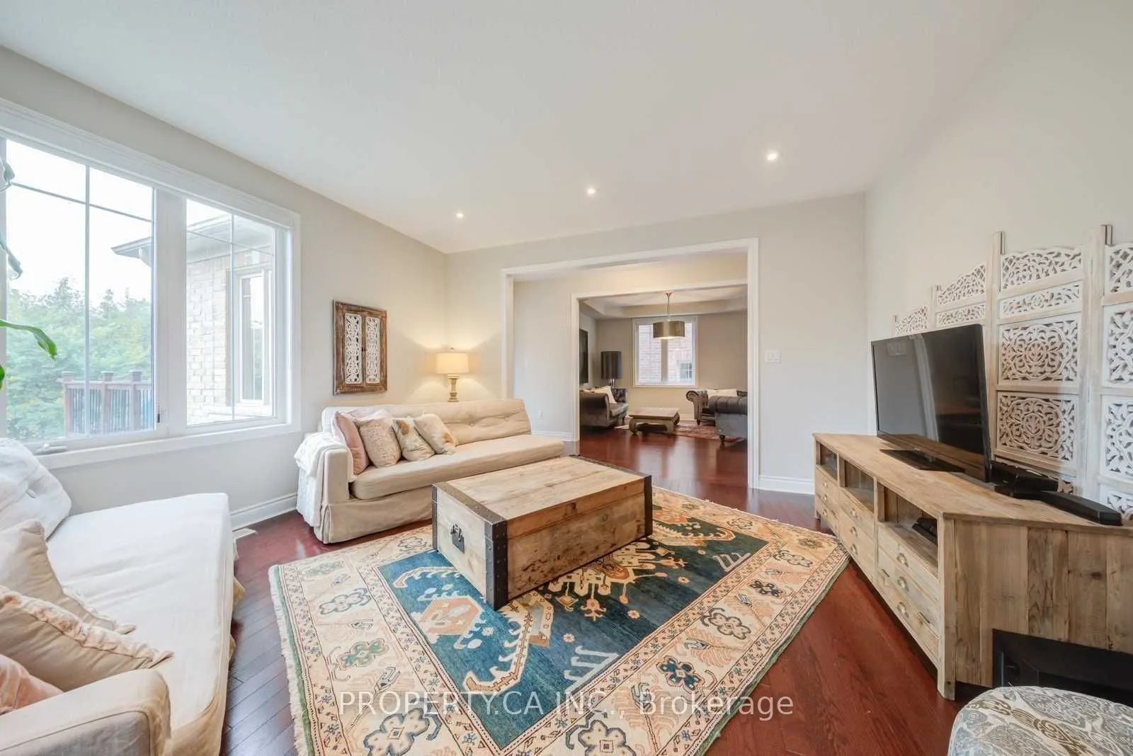 552 Valley Vista Drive