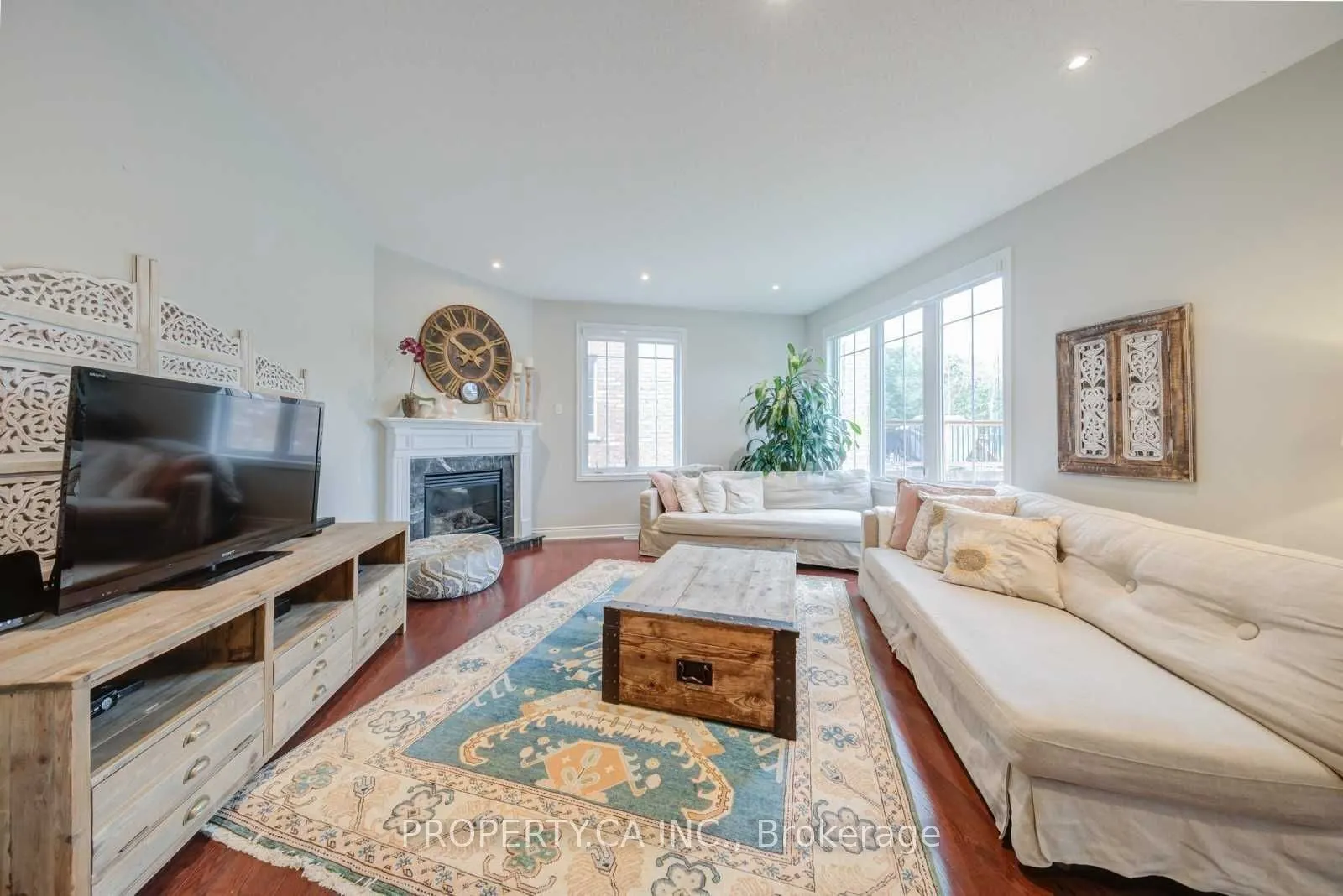 552 Valley Vista Drive