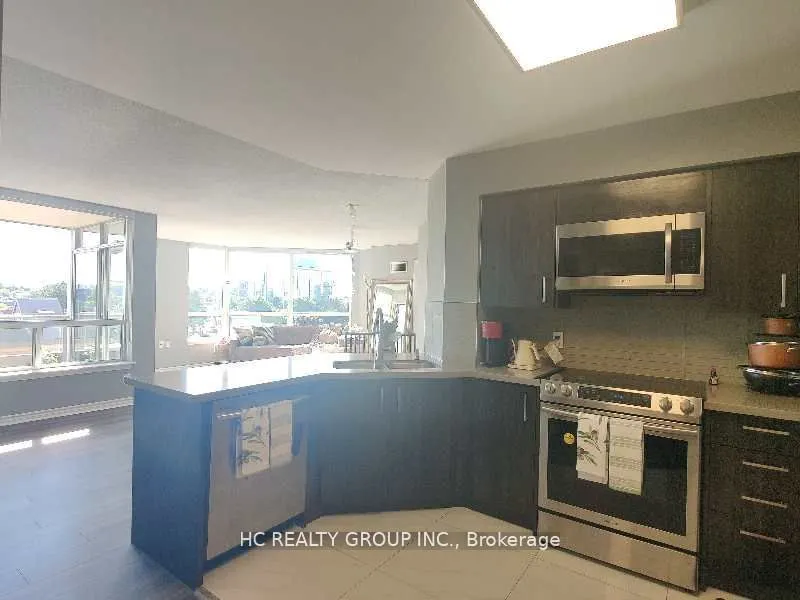 9015 Leslie Street, #609