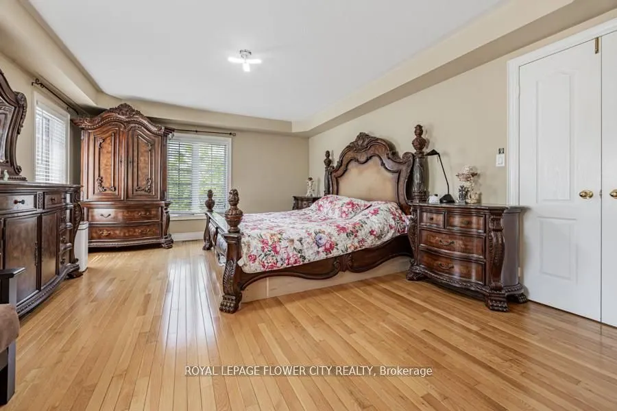 73 Hollywood Hill Circle