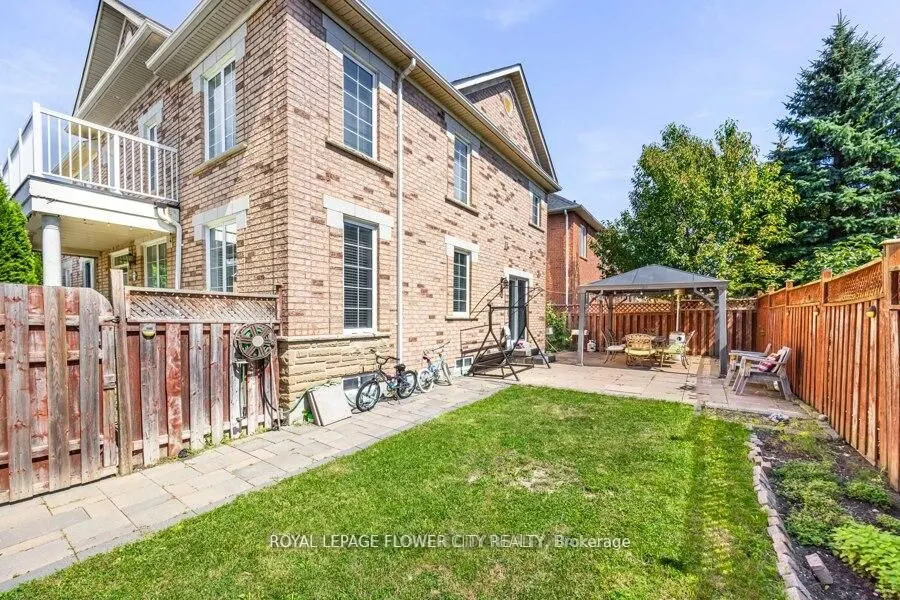 73 Hollywood Hill Circle