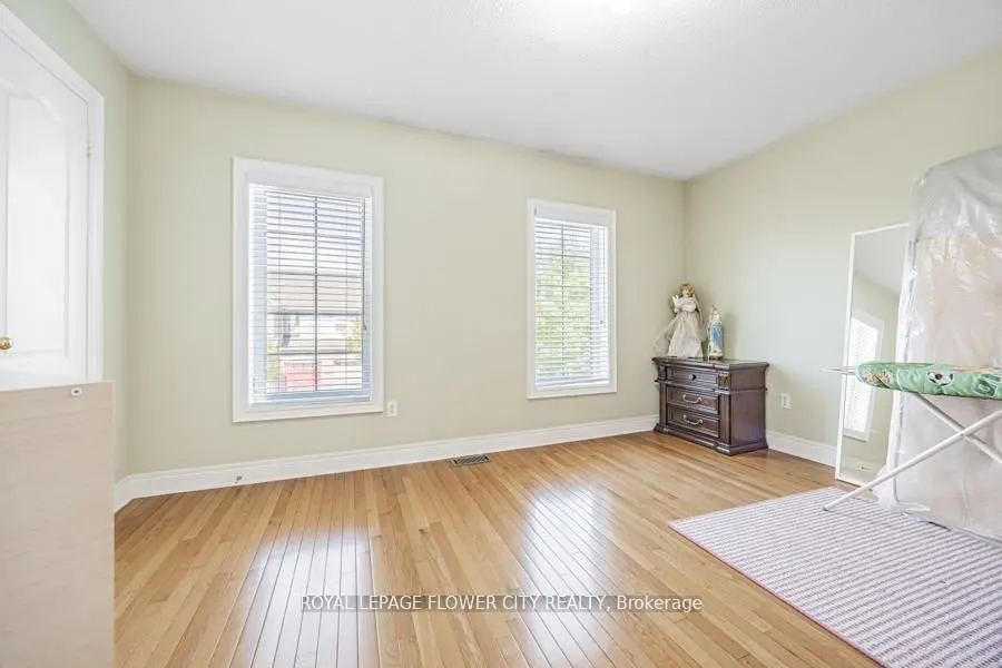 73 Hollywood Hill Circle