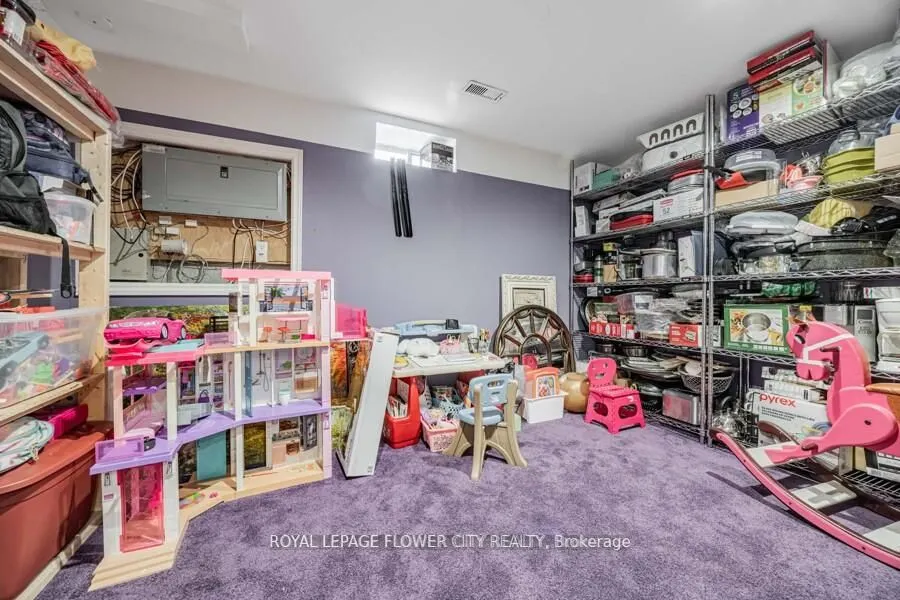 73 Hollywood Hill Circle