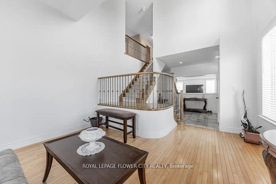 73 Hollywood Hill Circle