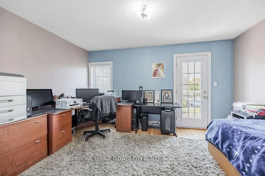 73 Hollywood Hill Circle