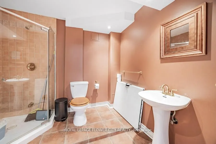 73 Hollywood Hill Circle