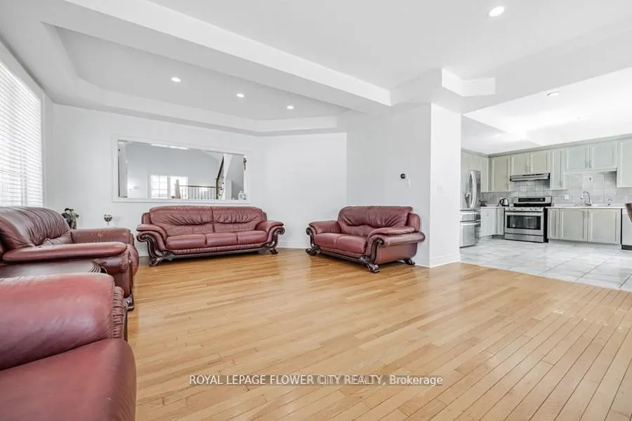 73 Hollywood Hill Circle