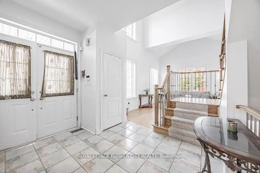 73 Hollywood Hill Circle