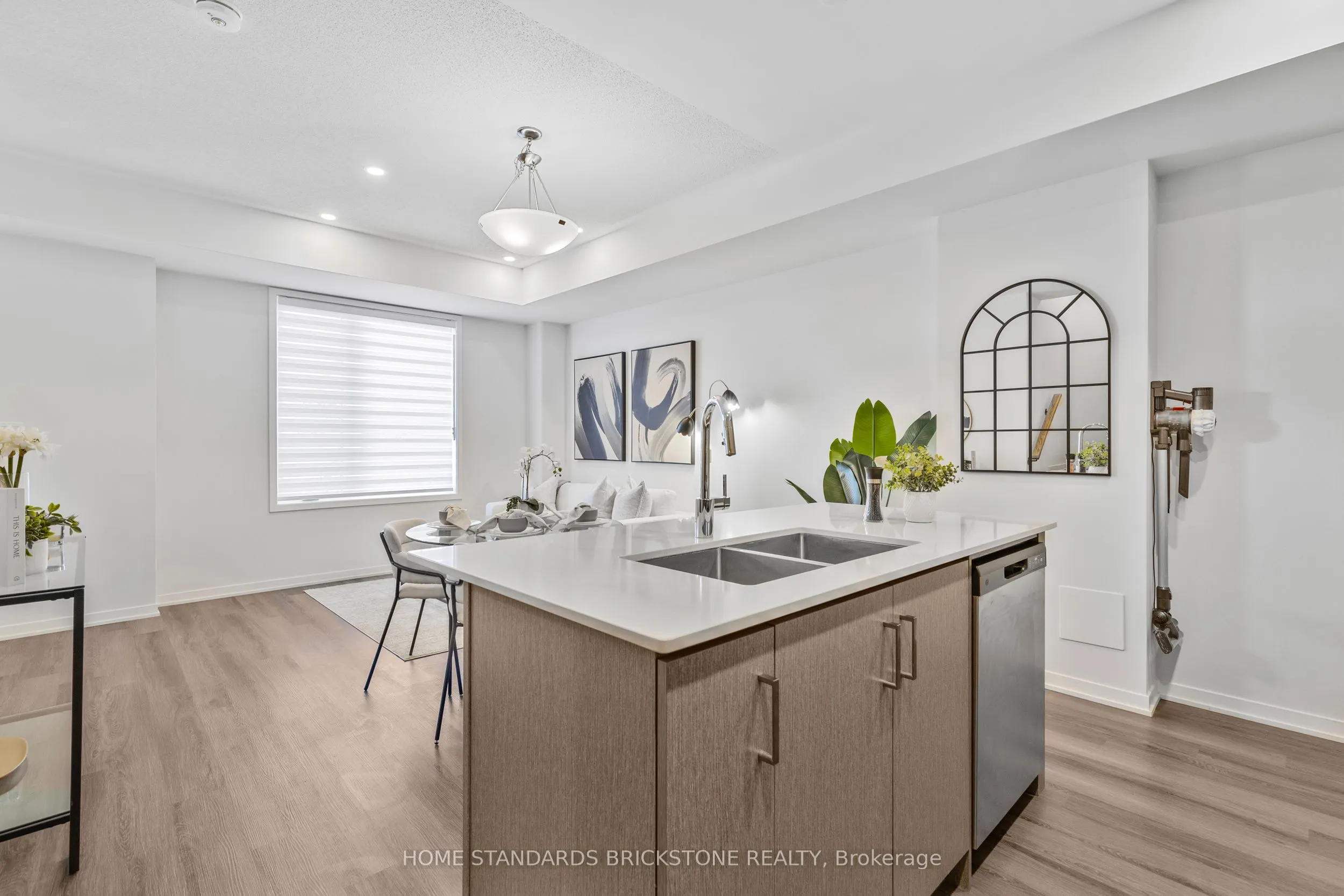 90 Honeycrisp Crescent, #TH 366