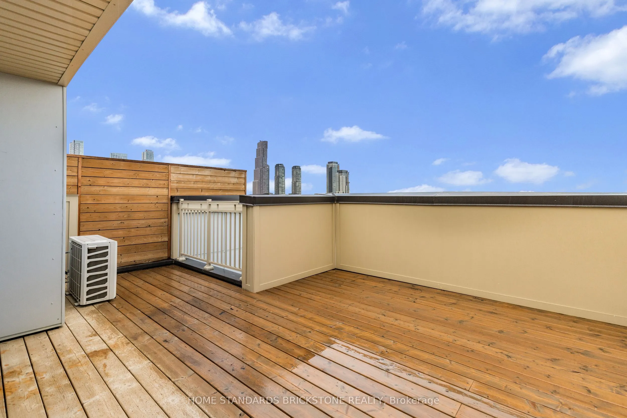 90 Honeycrisp Crescent, #TH 366