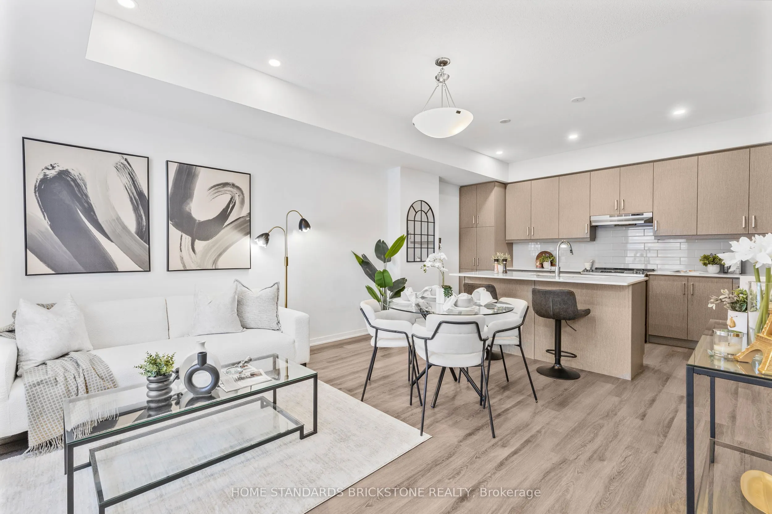 90 Honeycrisp Crescent, #TH 366