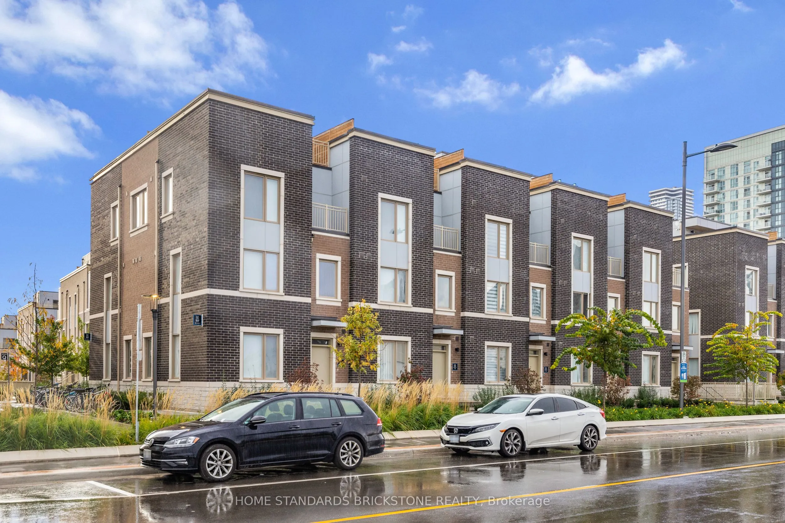 90 Honeycrisp Crescent, #TH 366