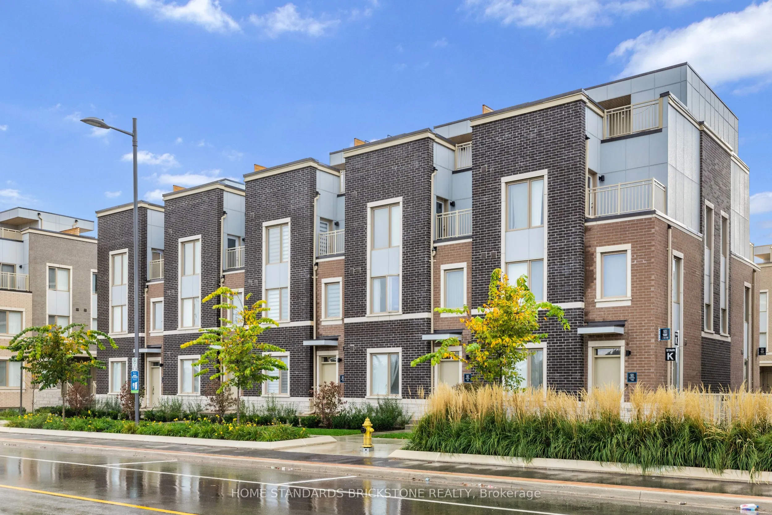 90 Honeycrisp Crescent, #TH 366